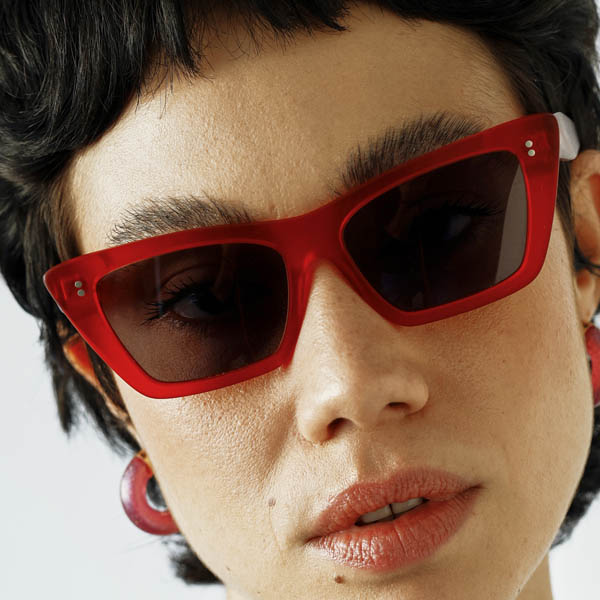 Model yr05 Transparent Red